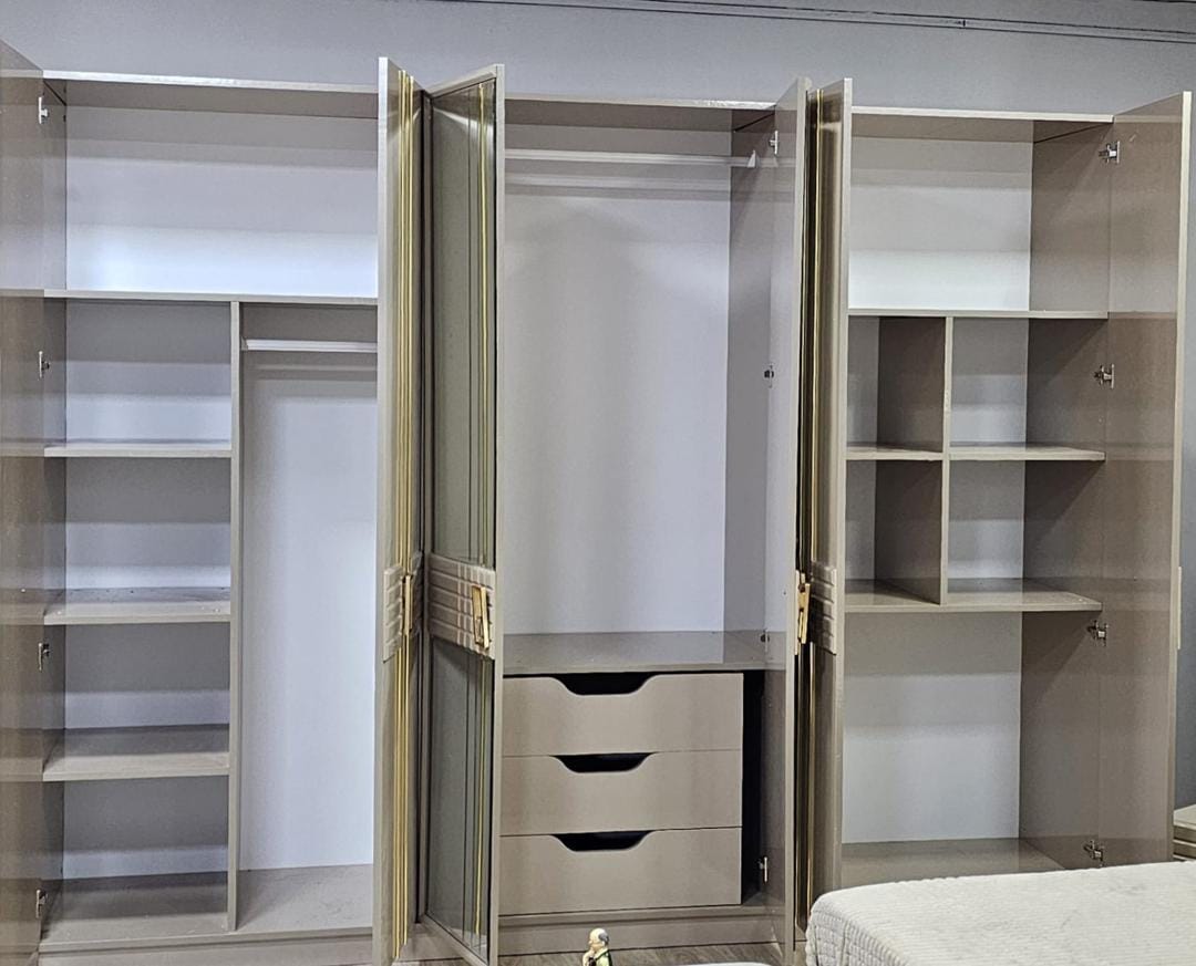 CHAMBRE A COUCHER ARMOIR 6BATTANTS 6PIECES BEIGE EFTELYA CHAMPAGNE CHAMBRE A COUCHER ARMOIR 6BATTANTS 6PIECES BEIGE EFTELYA CHAMPAGNE