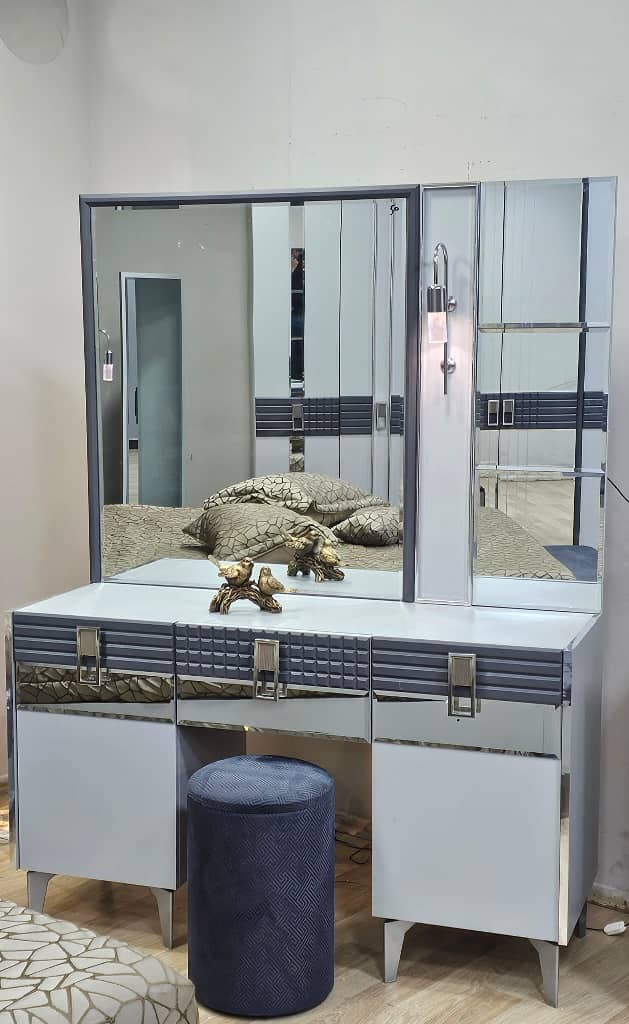 CHALBRE A COUCHER ARMOIRE 6BATTANTS 6PIECES GRIS EFTELYA CHALBRE A COUCHER ARMOIRE 6BATTANTS 6PIECES GRIS EFTELYA