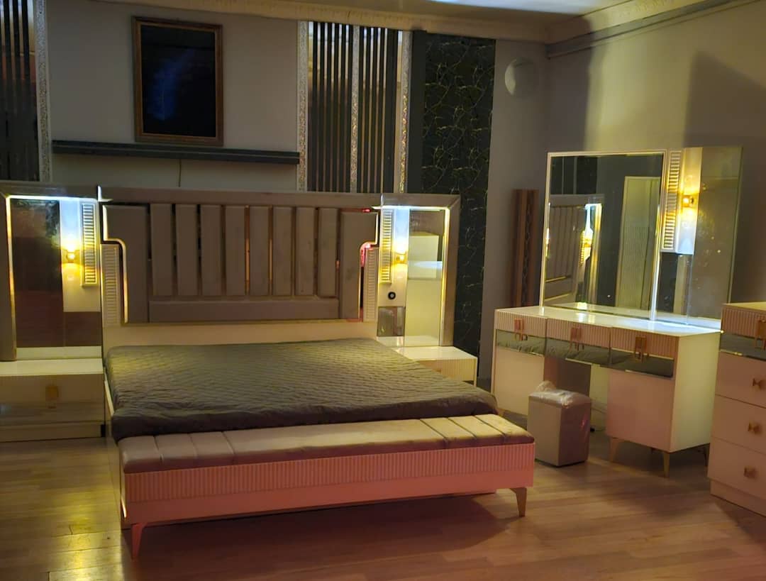 CHAMBRE A COUCHER ARMOIRE 6BATTANTS 6PIECES BLANC BAMBI CHAMBRE A COUCHER ARMOIRE 6BATTANTS 6PIECES BLANC BAMBI
