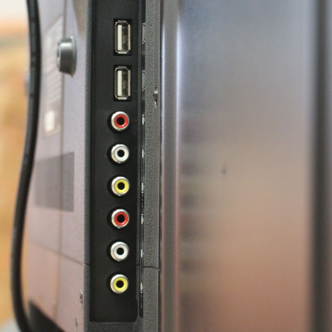 Téléviseur Astech 43" Led Téléviseur Astech 43" Led