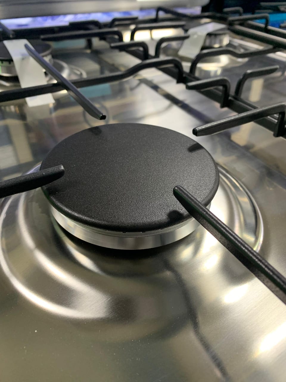 CUISINIERE ARISTON 4FEUX 60X60 A GAZ A6GG10FXEX CUISINIERE ARISTON 4FEUX 60X60 A GAZ A6GG10FXEX