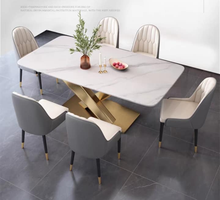 Table A Manger - Marbre Blanc et Pied Doré en X