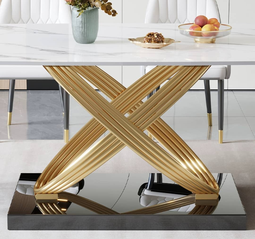 Table A Manger - Marbre Blanc Avec Structure en Nœud Doré