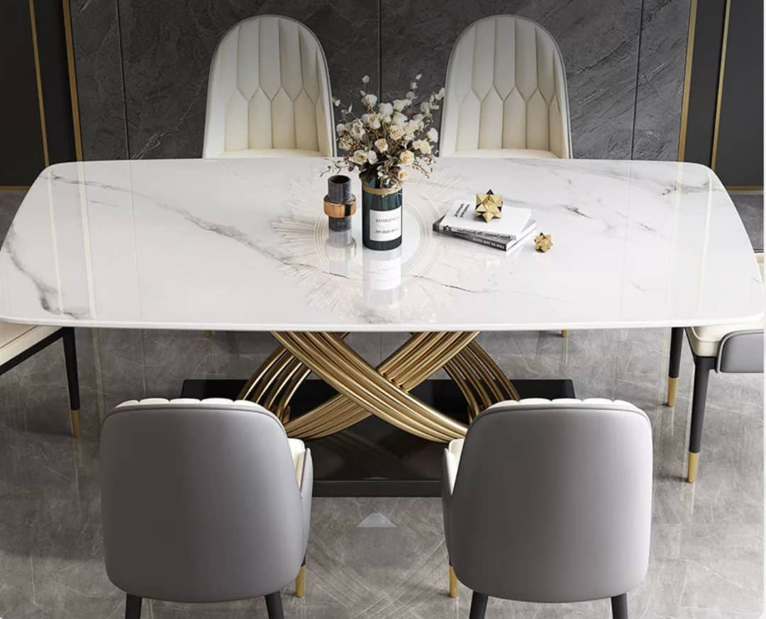 Table A Manger - Marbre Blanc avec Structure en Nœud Doré