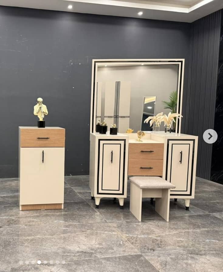 CHAMBRE A COUCHER 8BATTANTS 4PIECES BEIGE TURQUE