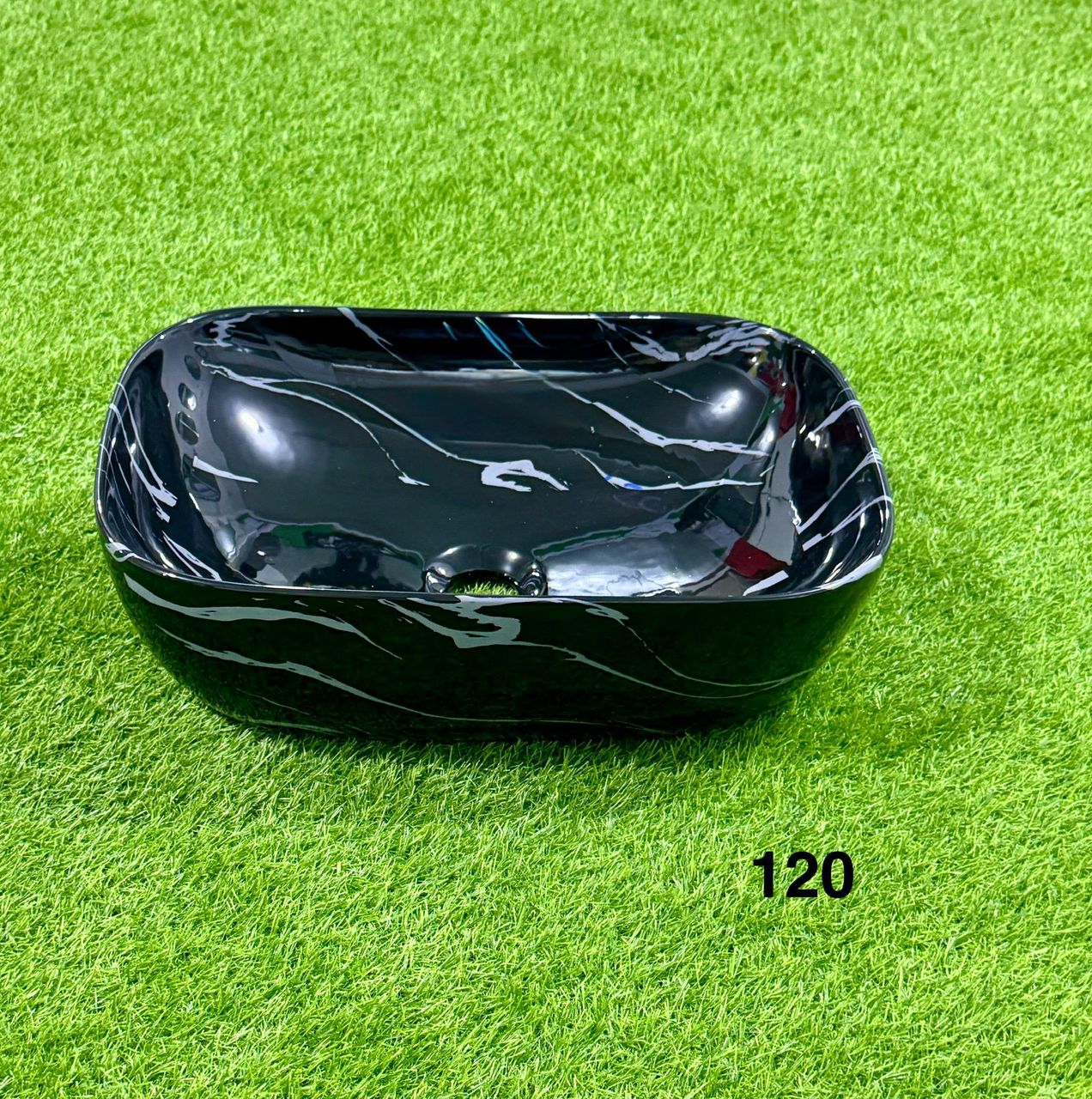 Lavabo en céramique type rond ou carré: Pour Salles de bain compactes ou spacieuses
