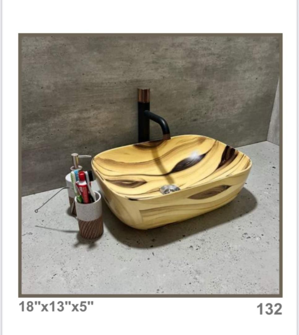 Lavabo en céramique type rond ou carré: Pour Salles de bain compactes ou spacieuses