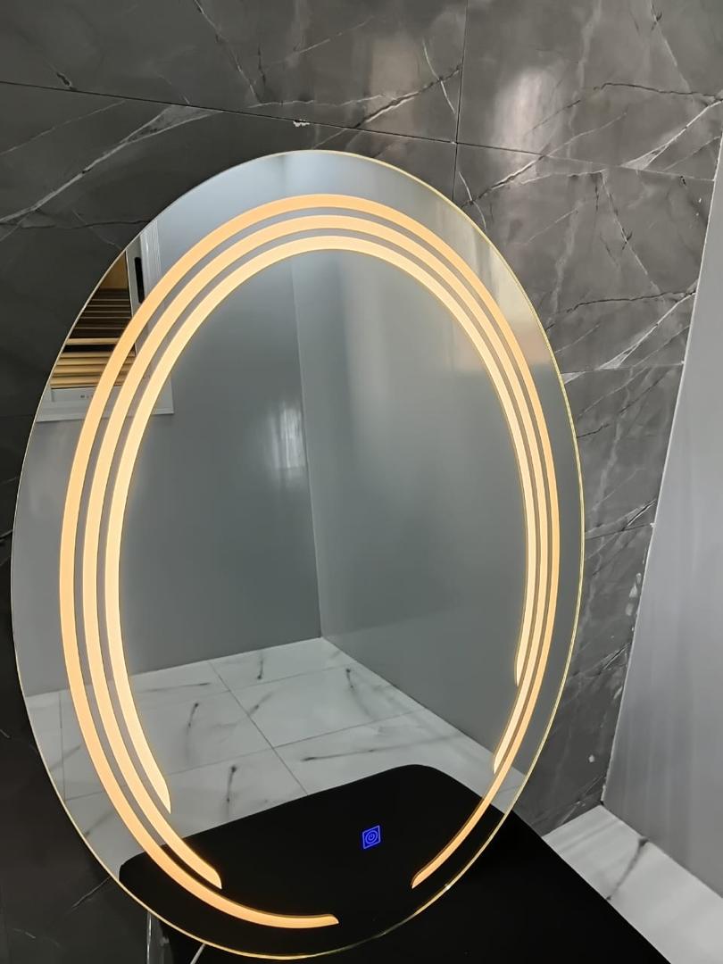 Miroir rond avec éclairage LED et capteur tactile pour la salle de bain, la chambre et l'espace maquillage