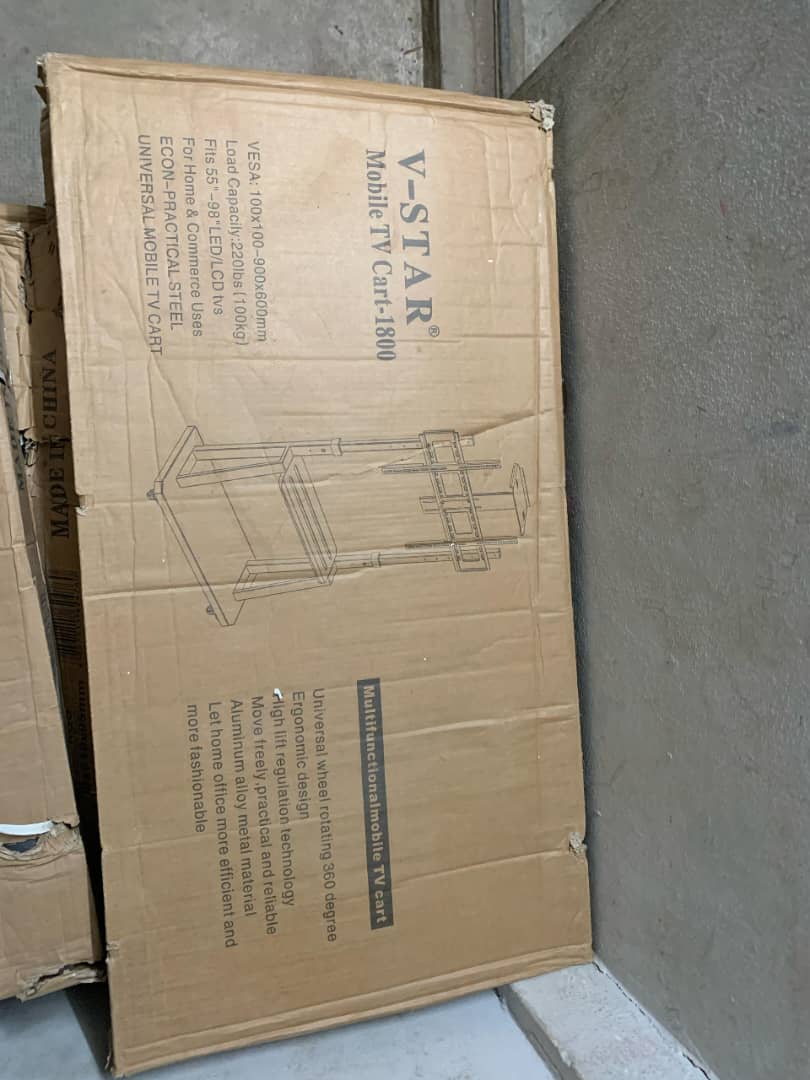 TABLE SUPPORT TELEVISEUR 55 98 POUCES VSTAR 1800