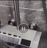 Colonne de douche Gris avec robinetterie murale à affichage numérique LED, mitigeur effet pluie, ensemble de douche 4 jets avec pommeau de douche effet pluie de 30 cm, douchette à main 3 jets et bidet intégré.