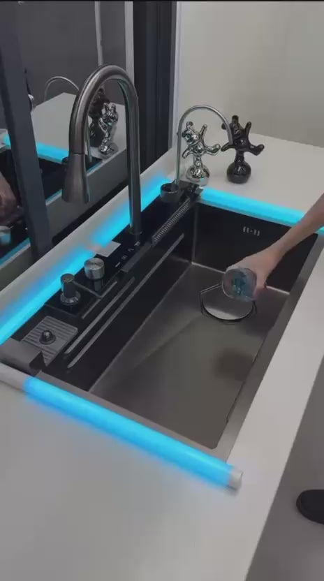 Évier de cuisine multifonction à cascade, Evier intelligent moderne avec affichage numérique en acier inoxydable avec accessoires